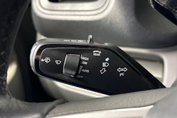 met. harmaa Volkswagen ID. Buzz Cargo 2023 kuva 18.