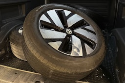 met. harmaa Volkswagen ID. Buzz Cargo 2023 kuva 33.