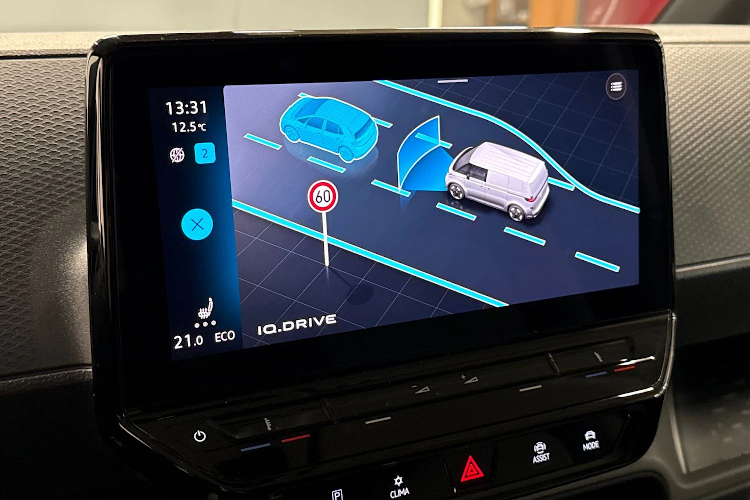 sininen Volkswagen ID. Buzz Cargo 2023 kuva 18.