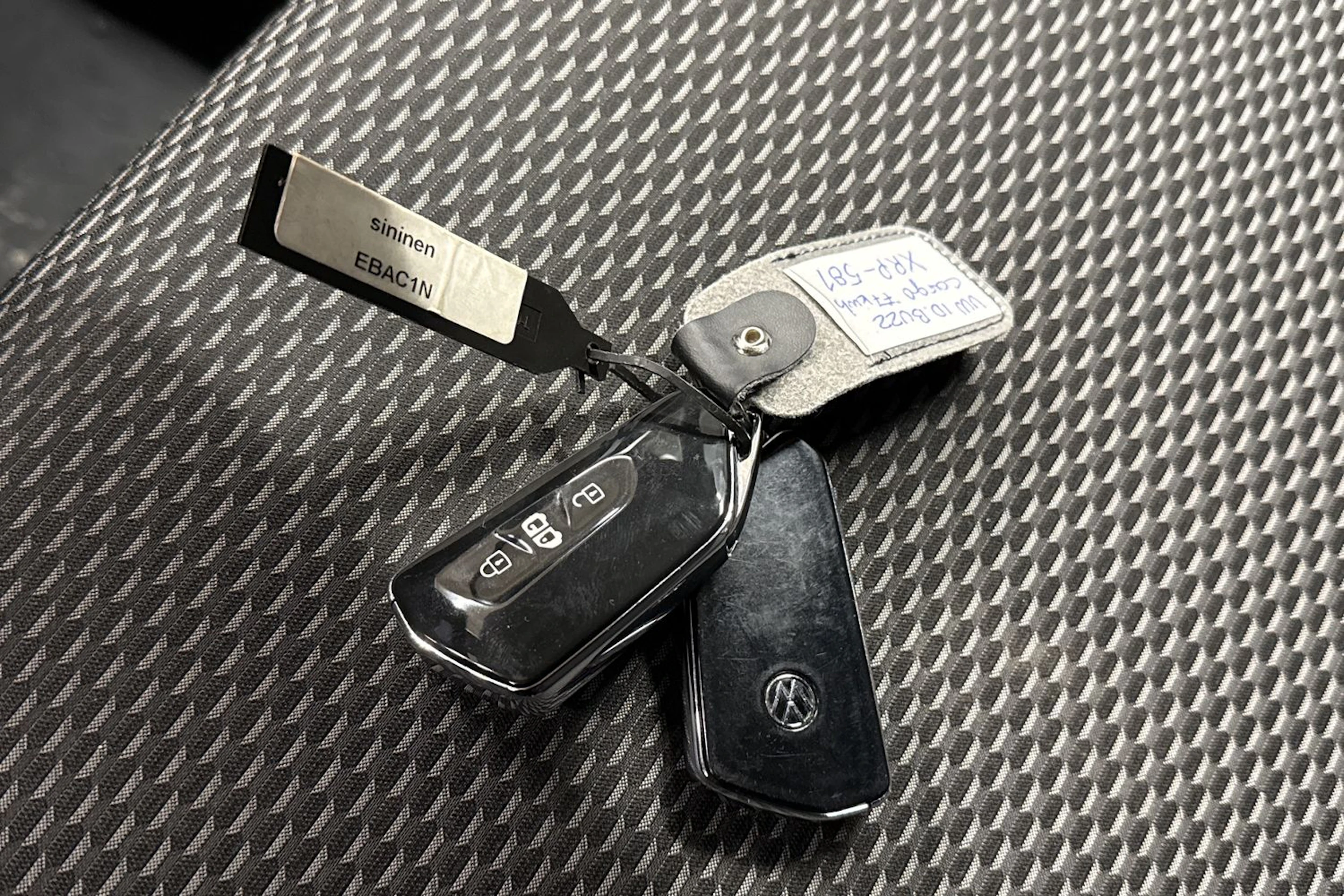 sininen Volkswagen ID. Buzz Cargo 2023 kuva 20.