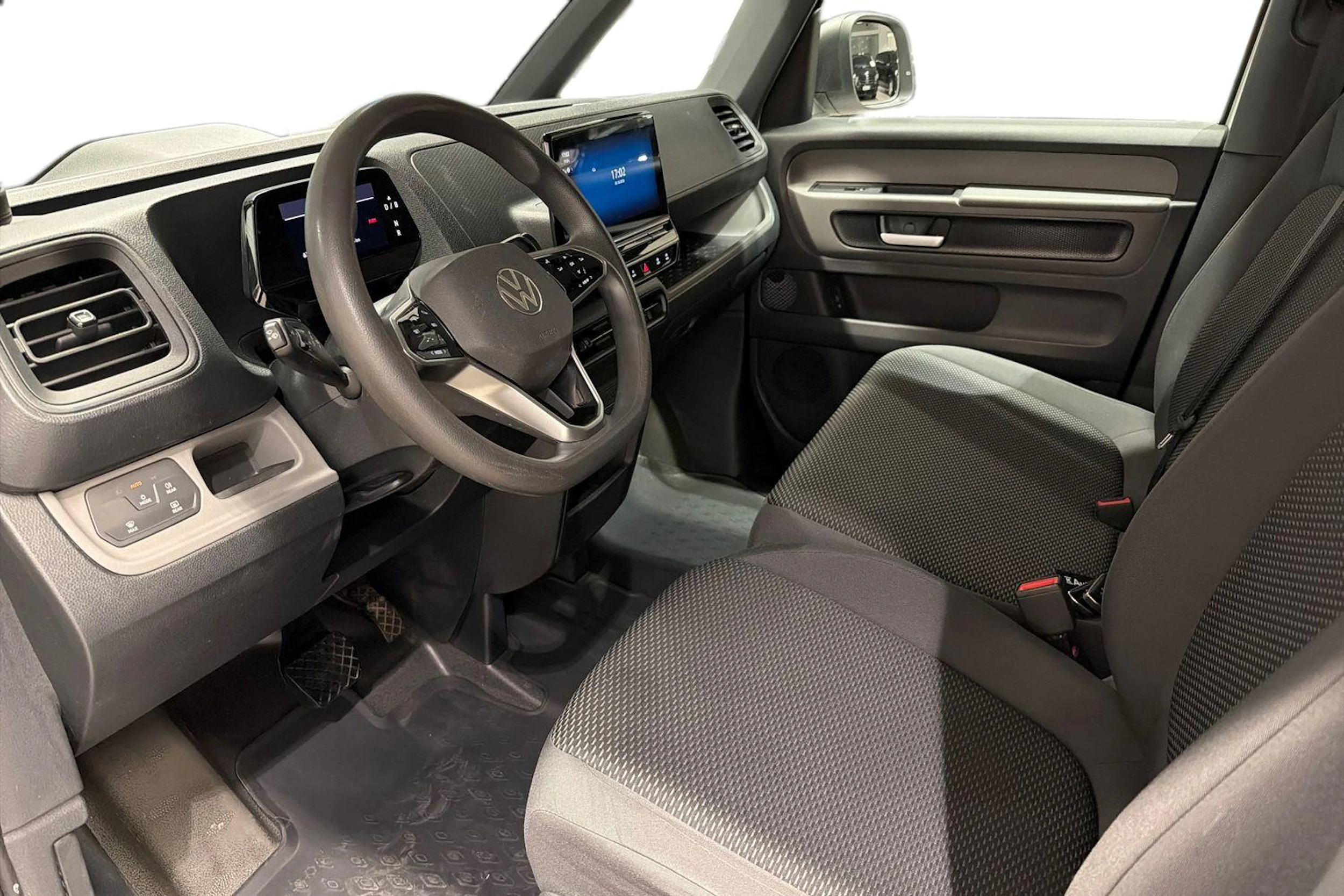 valkoinen Volkswagen ID. Buzz Cargo 2024 kuva 8.