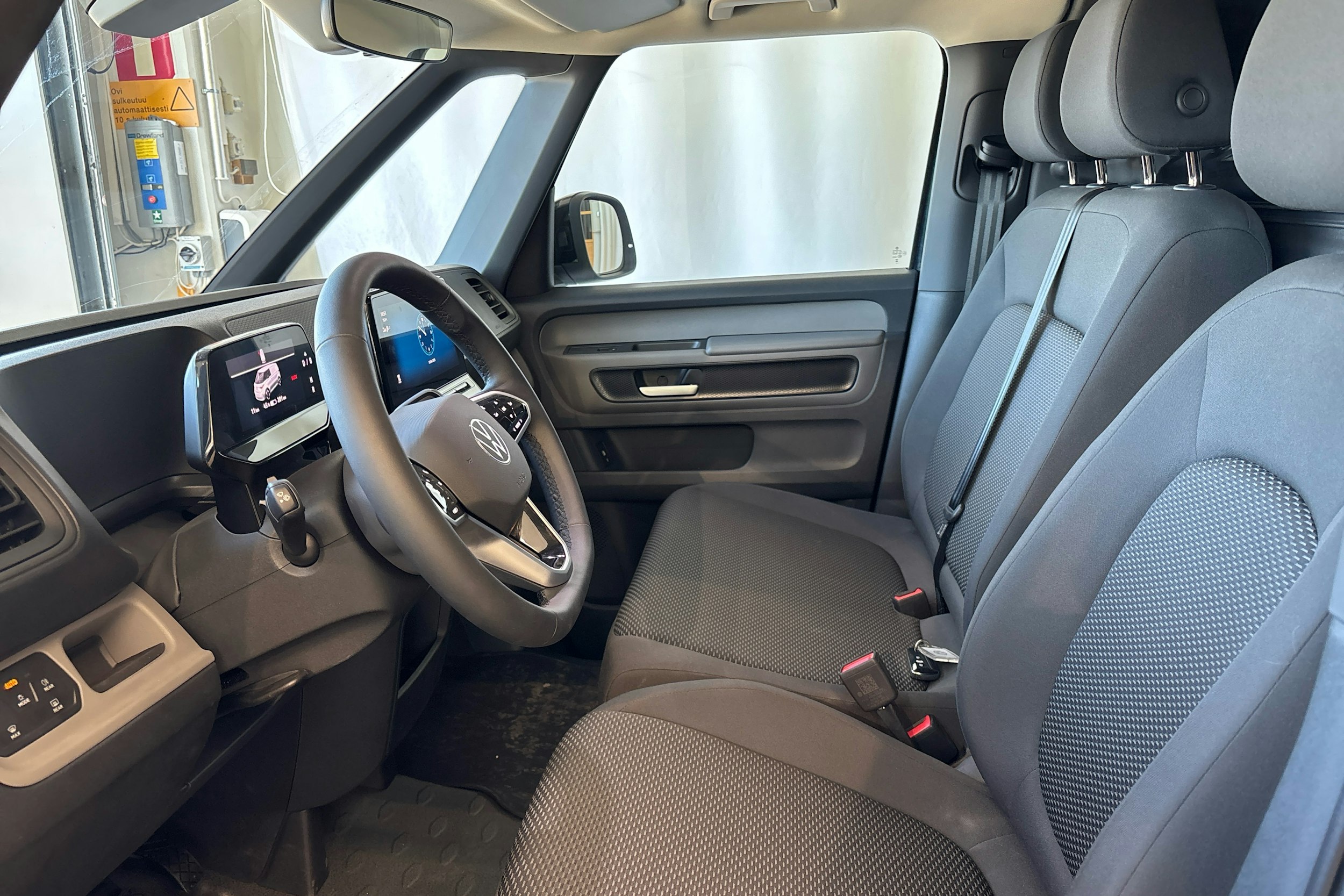 moniväri Volkswagen ID. Buzz Cargo 2024 kuva 7.