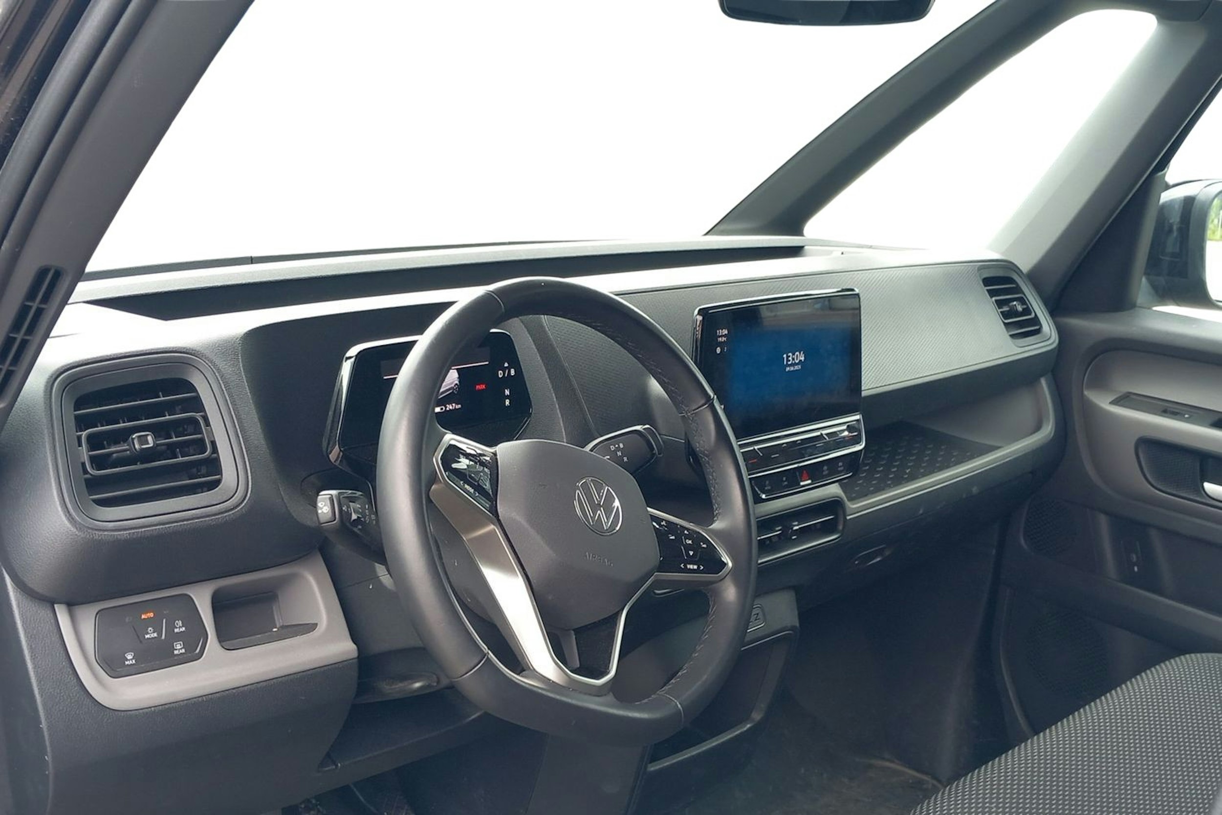 musta Volkswagen ID. Buzz Cargo 2024 kuva 3.
