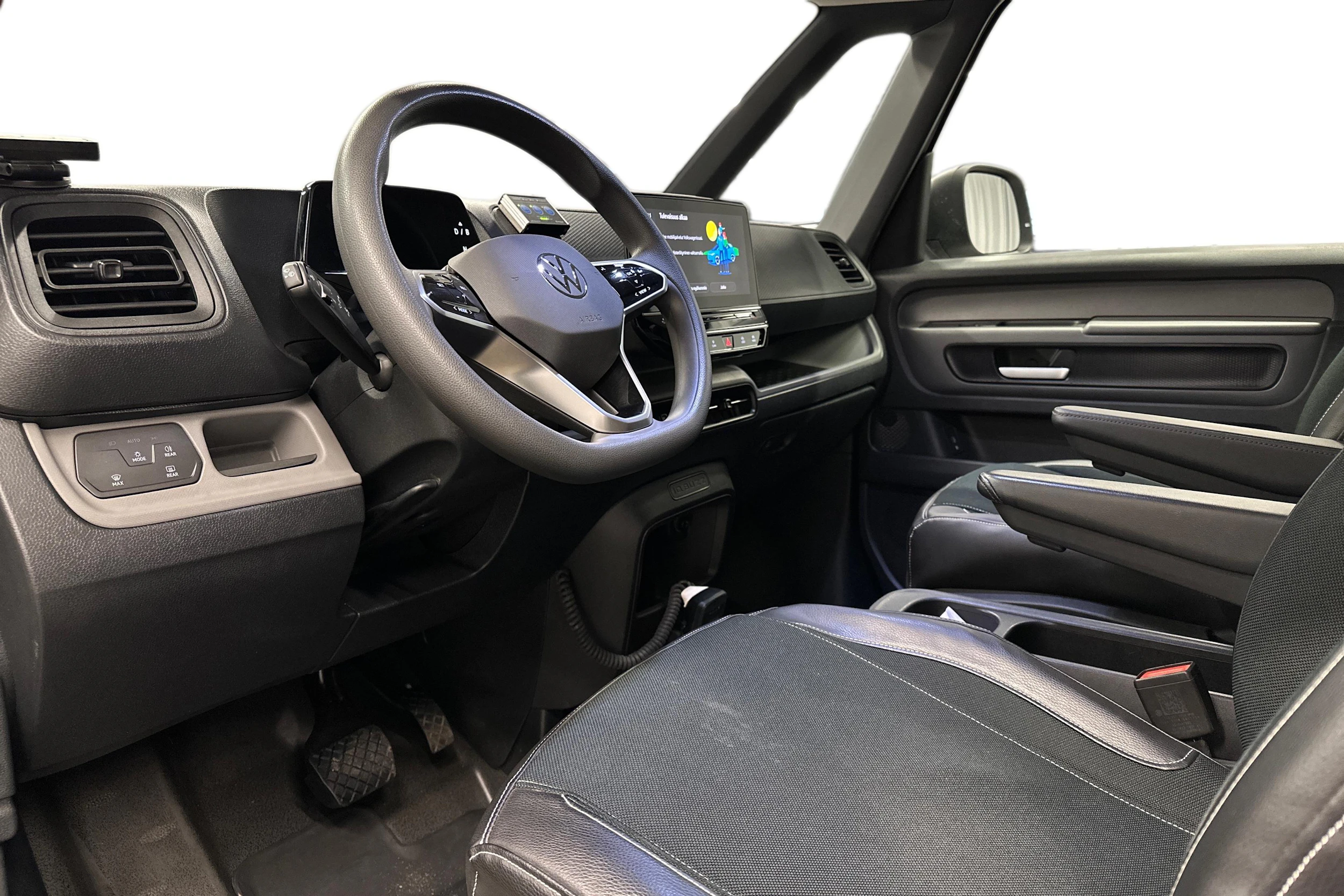 valkoinen Volkswagen ID. Buzz Cargo 2024 kuva 6.