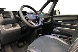 valkoinen Volkswagen ID. Buzz Cargo 2024 kuva 6.