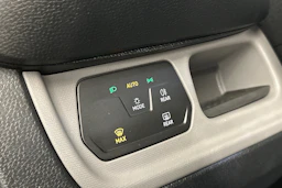 valkoinen Volkswagen ID. Buzz Cargo 2024 kuva 19.