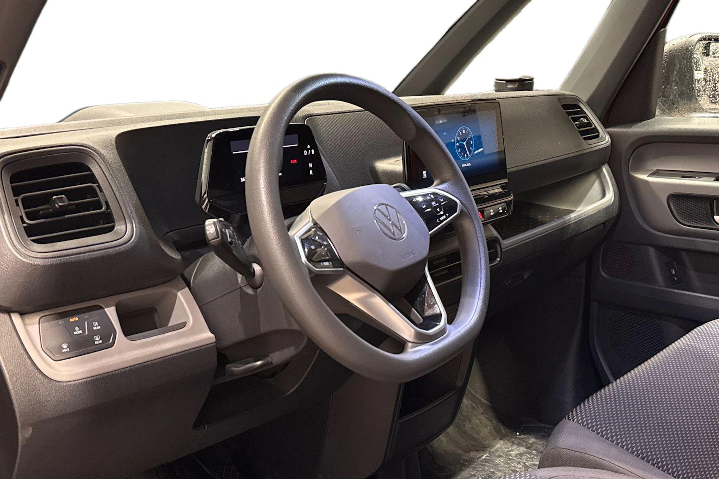 oranssi Volkswagen ID. Buzz Cargo 2024 kuva 3.