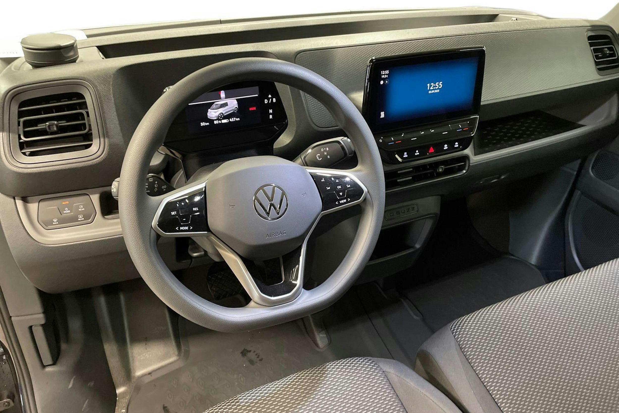 sininen Volkswagen ID. Buzz Cargo 2024 kuva 6.