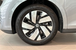 harmaa Volkswagen ID. Buzz Cargo 2025 kuva 8.