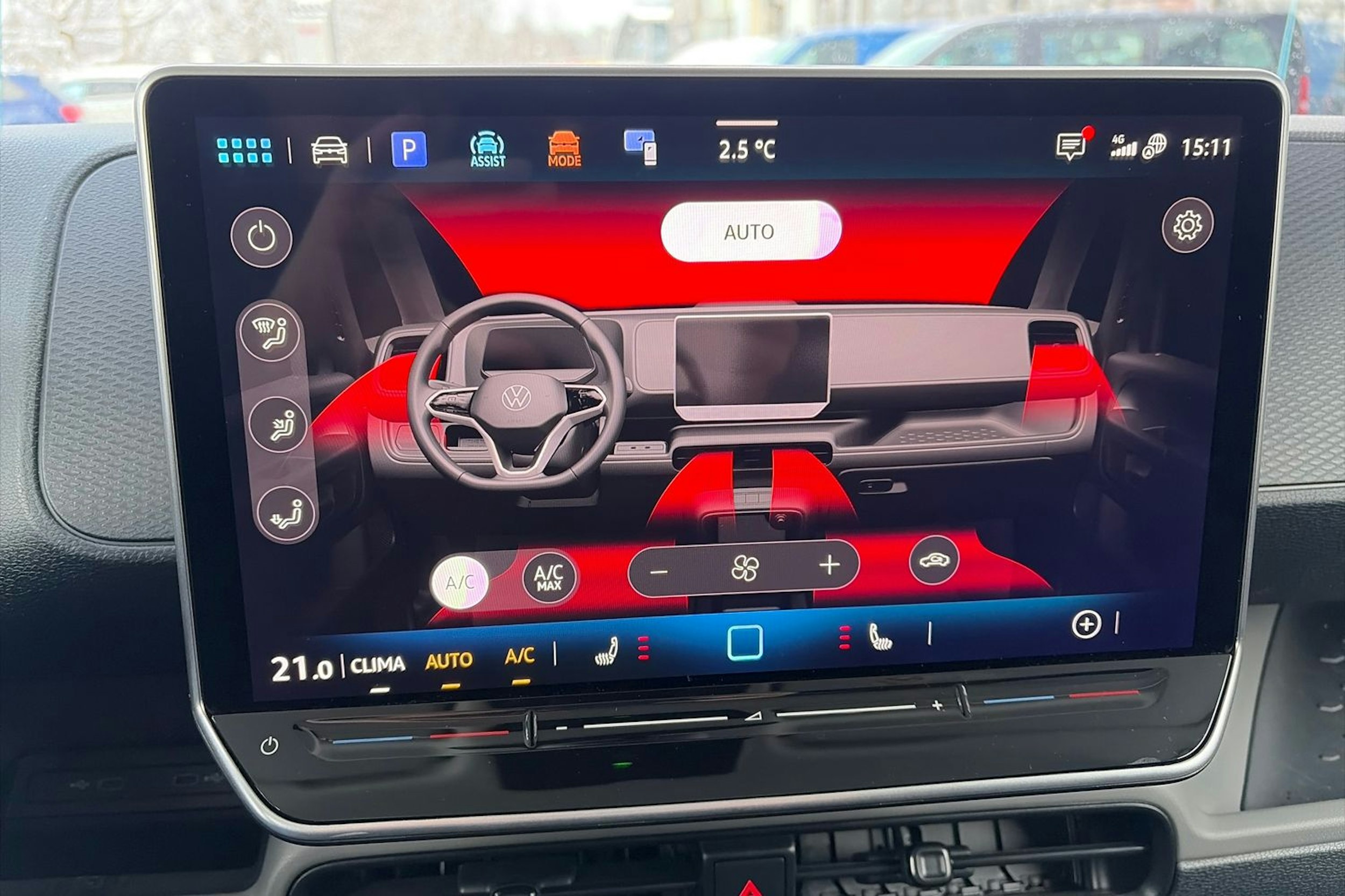 Musta Volkswagen ID. Buzz Cargo 2025 kuva 16.