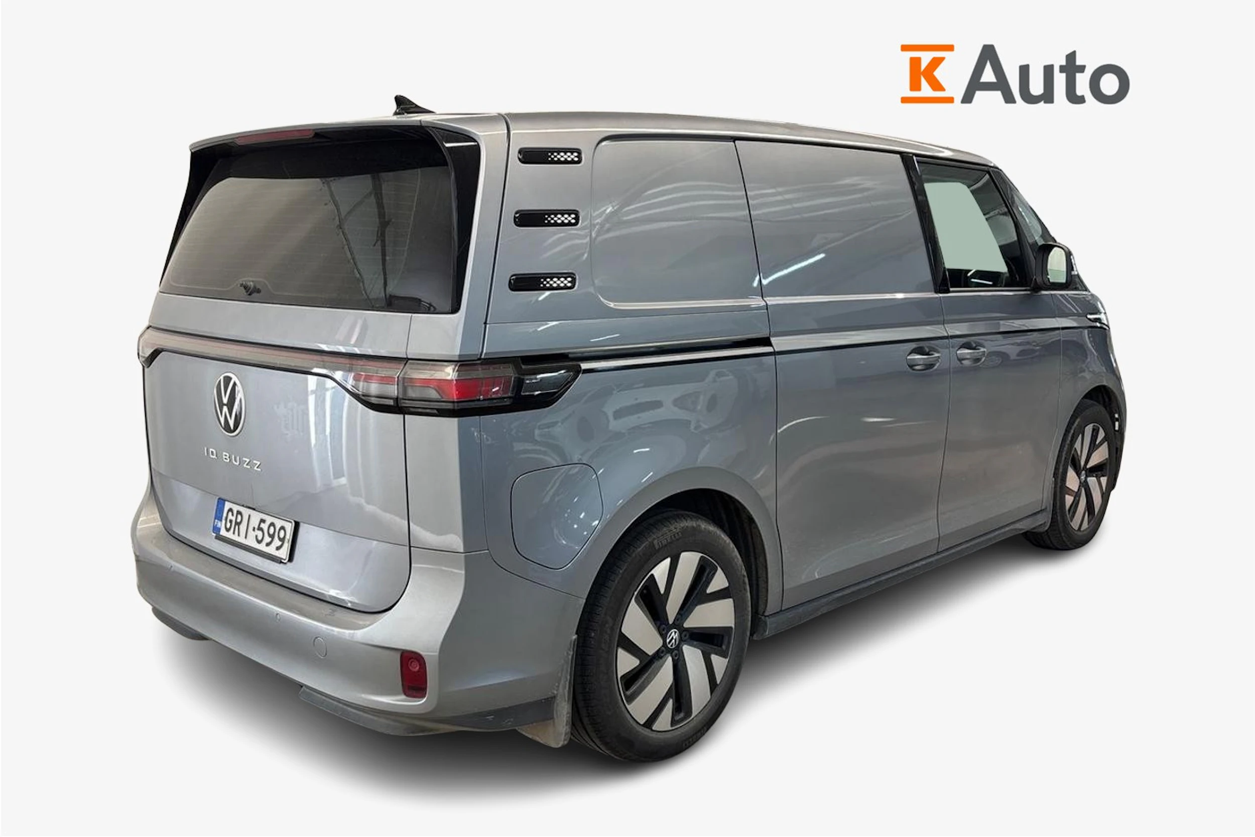 harmaa Volkswagen ID. Buzz Cargo 2025 kuva 2.