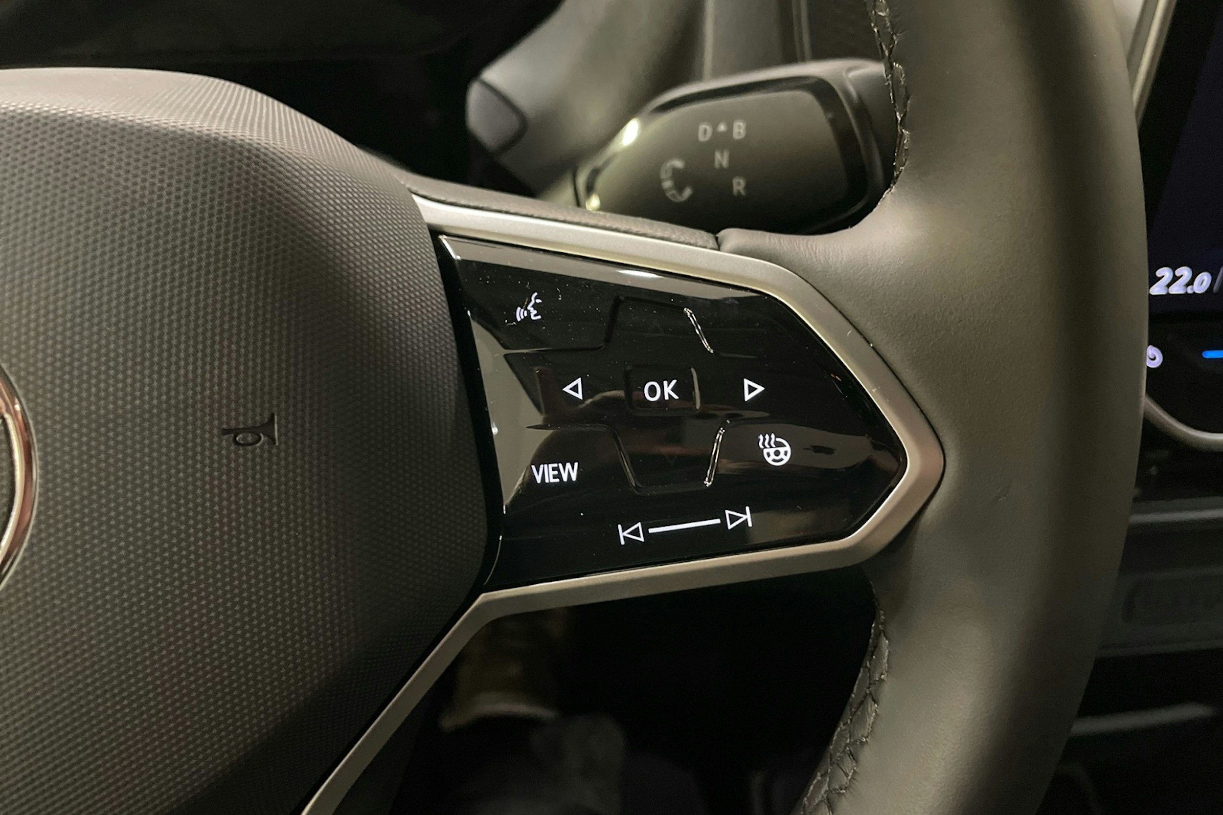 valkoinen Volkswagen ID. Buzz Cargo 2025 kuva 14.