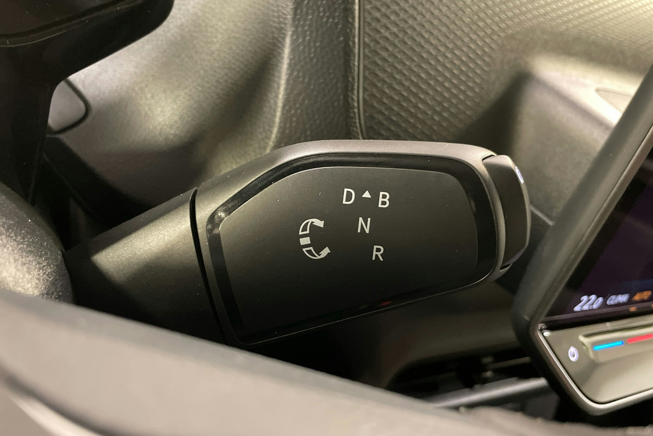 valkoinen Volkswagen ID. Buzz Cargo 2025 kuva 16.