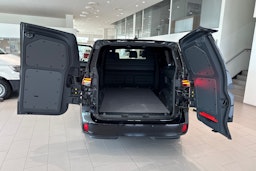 Musta Volkswagen ID. Buzz Cargo 2025 kuva 12.