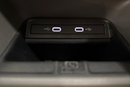 Musta Volkswagen ID. Buzz Cargo 2025 kuva 27.