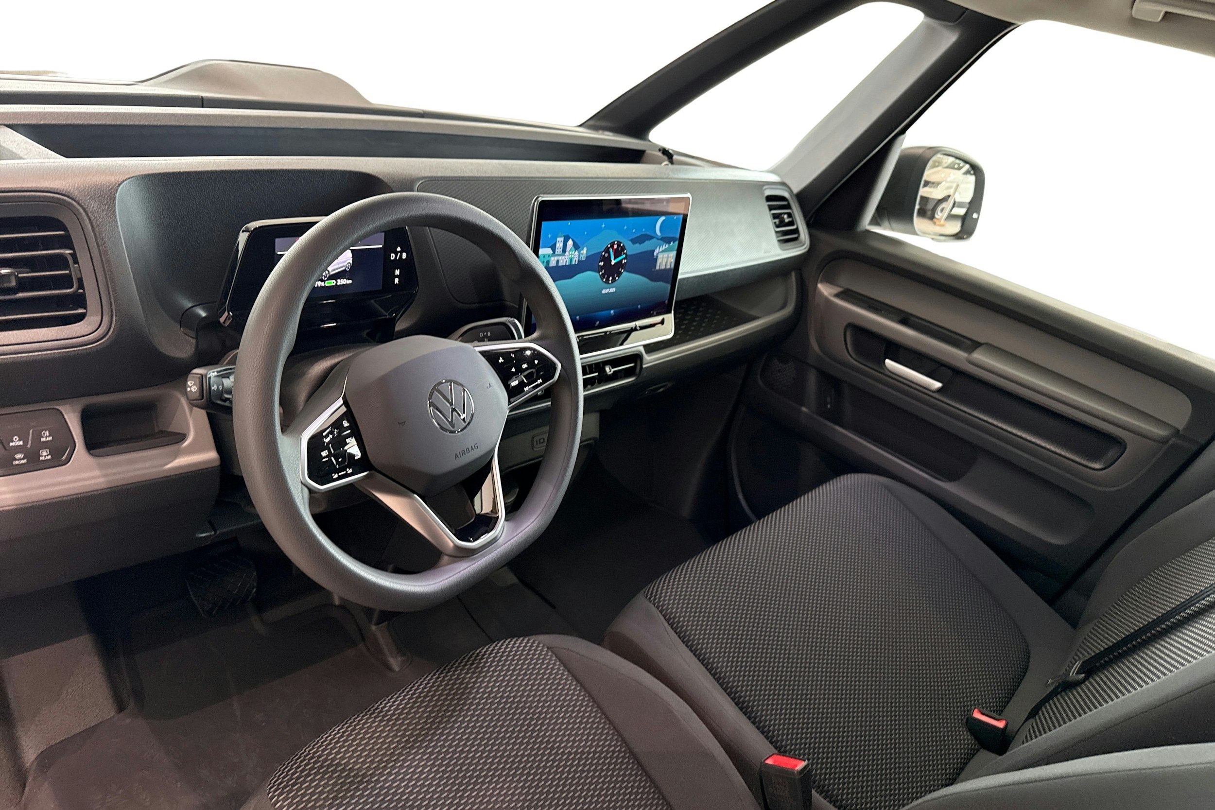 valkoinen Volkswagen ID. Buzz Cargo 2025 kuva 6.