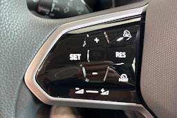 valkoinen Volkswagen ID. Buzz Cargo 2025 kuva 13.