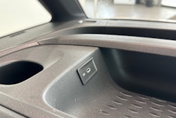 valkoinen Volkswagen ID. Buzz Cargo 2025 kuva 29.