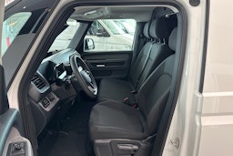 valkoinen Volkswagen ID. Buzz Cargo 2025 kuva 30.