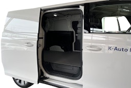 valkoinen Volkswagen ID. Buzz Cargo 2025 kuva 7.