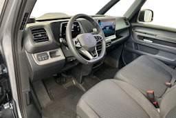 harmaa Volkswagen ID. Buzz Cargo 2025 kuva 8.