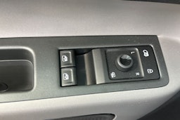 harmaa Volkswagen ID. Buzz Cargo 2025 kuva 15.
