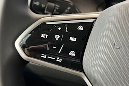 harmaa Volkswagen ID. Buzz Cargo 2025 kuva 17.