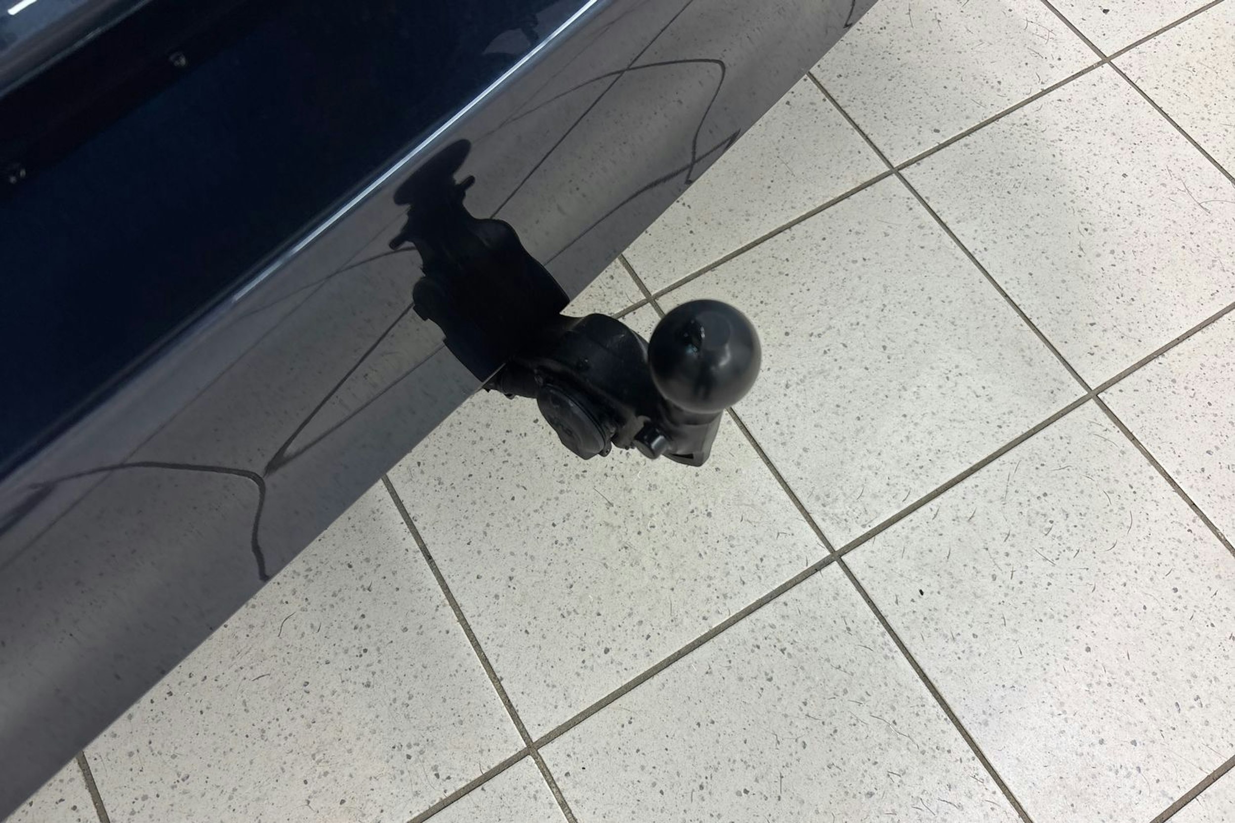 sininen Volkswagen ID. Buzz Cargo 2025 kuva 10.