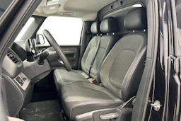 musta Volkswagen ID. Buzz Cargo 2025 kuva 11.