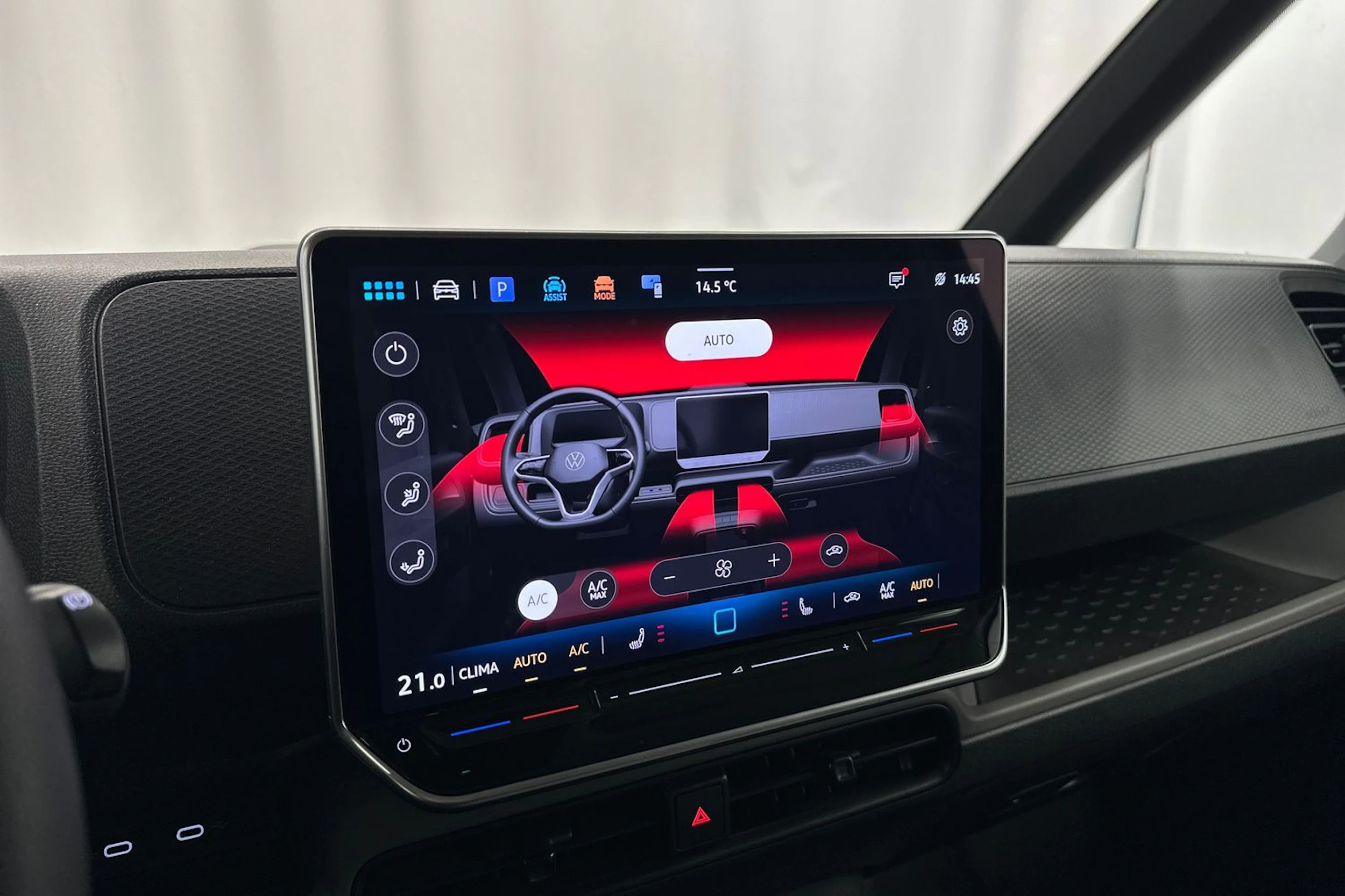 musta Volkswagen ID. Buzz Cargo 2025 kuva 23.