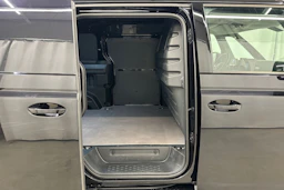 musta Volkswagen ID. Buzz Cargo 2025 kuva 25.