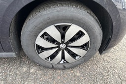 sininen Volkswagen ID. Buzz Cargo 2025 kuva 9.