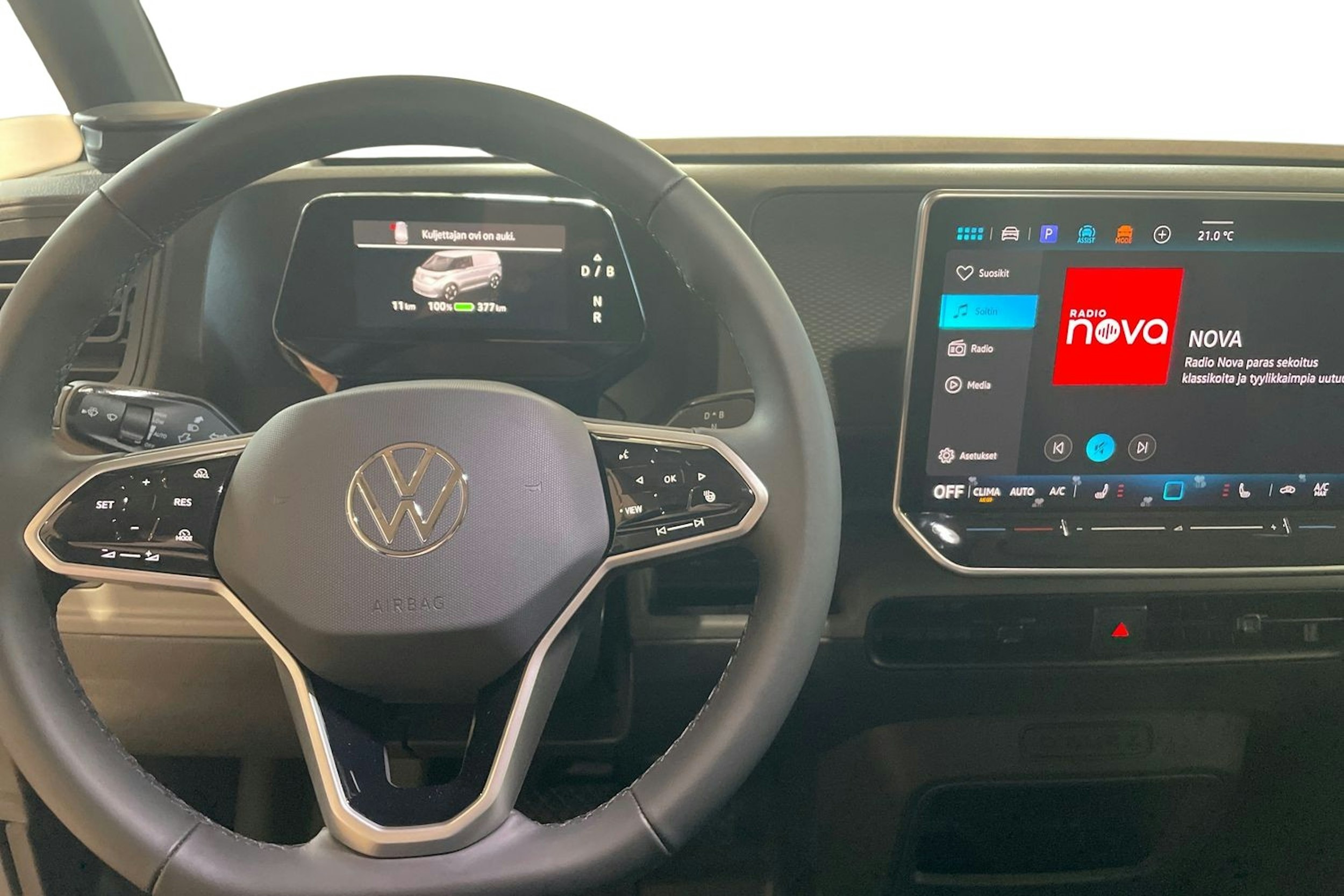 met. harmaa Volkswagen ID. Buzz Cargo 2025 kuva 9.
