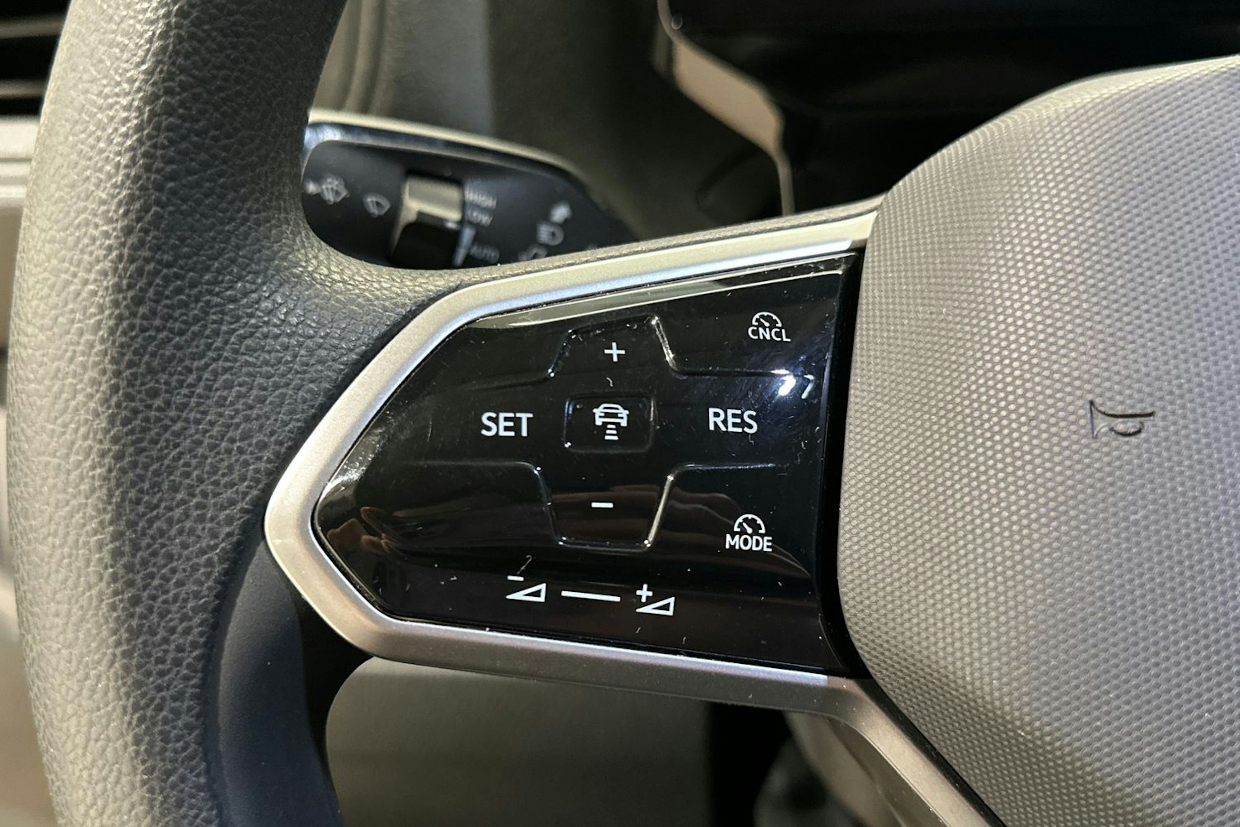 Musta Volkswagen ID. Buzz Cargo 2025 kuva 10.