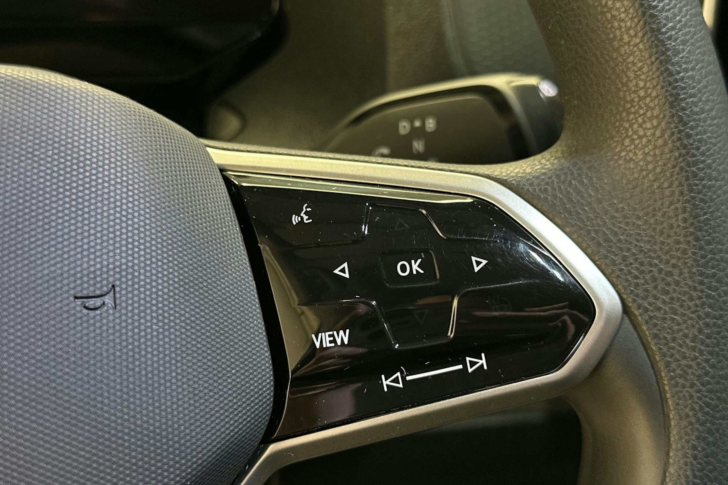 Musta Volkswagen ID. Buzz Cargo 2025 kuva 11.