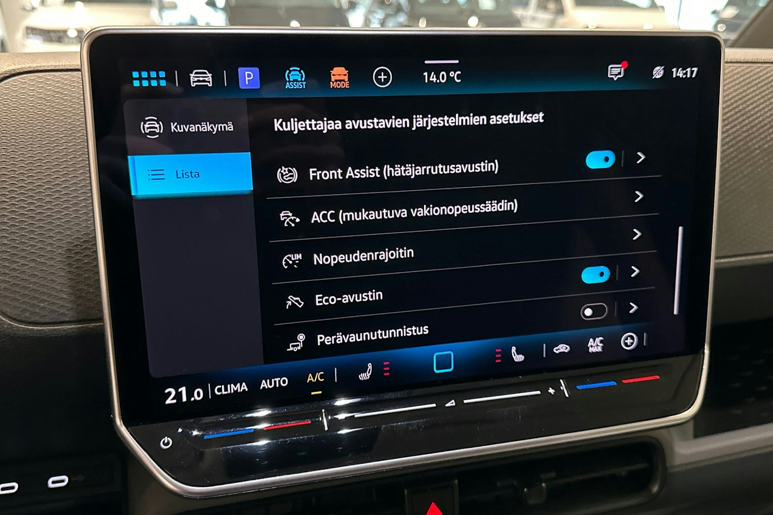 Musta Volkswagen ID. Buzz Cargo 2025 kuva 19.