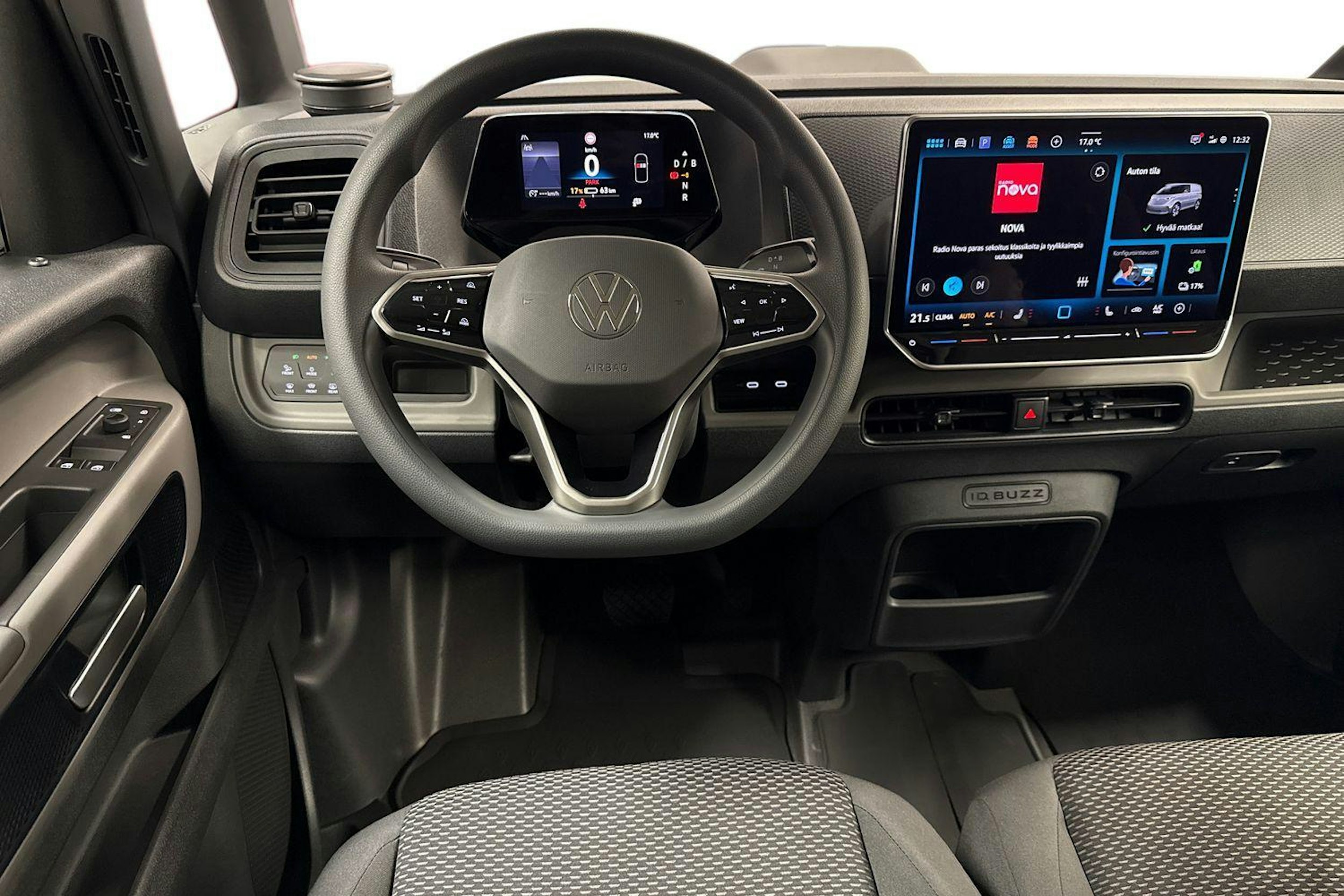 met. sininen Volkswagen ID. Buzz Cargo 2026 kuva 10.