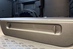 met. sininen Volkswagen ID. Buzz Cargo 2026 kuva 24.