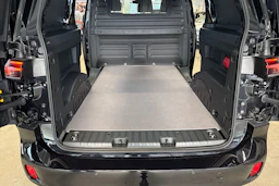 met. musta Volkswagen ID. Buzz Cargo 2026 kuva 11.