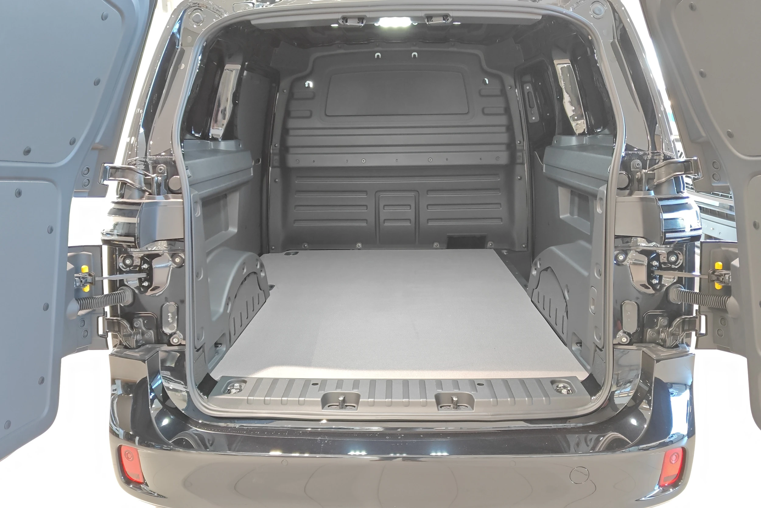 musta Volkswagen ID. Buzz Cargo 2026 kuva 15.