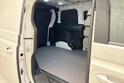 valkoinen Volkswagen ID. Buzz Cargo 2026 kuva 25.