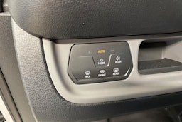valkoinen Volkswagen ID. Buzz Cargo 2026 kuva 11.