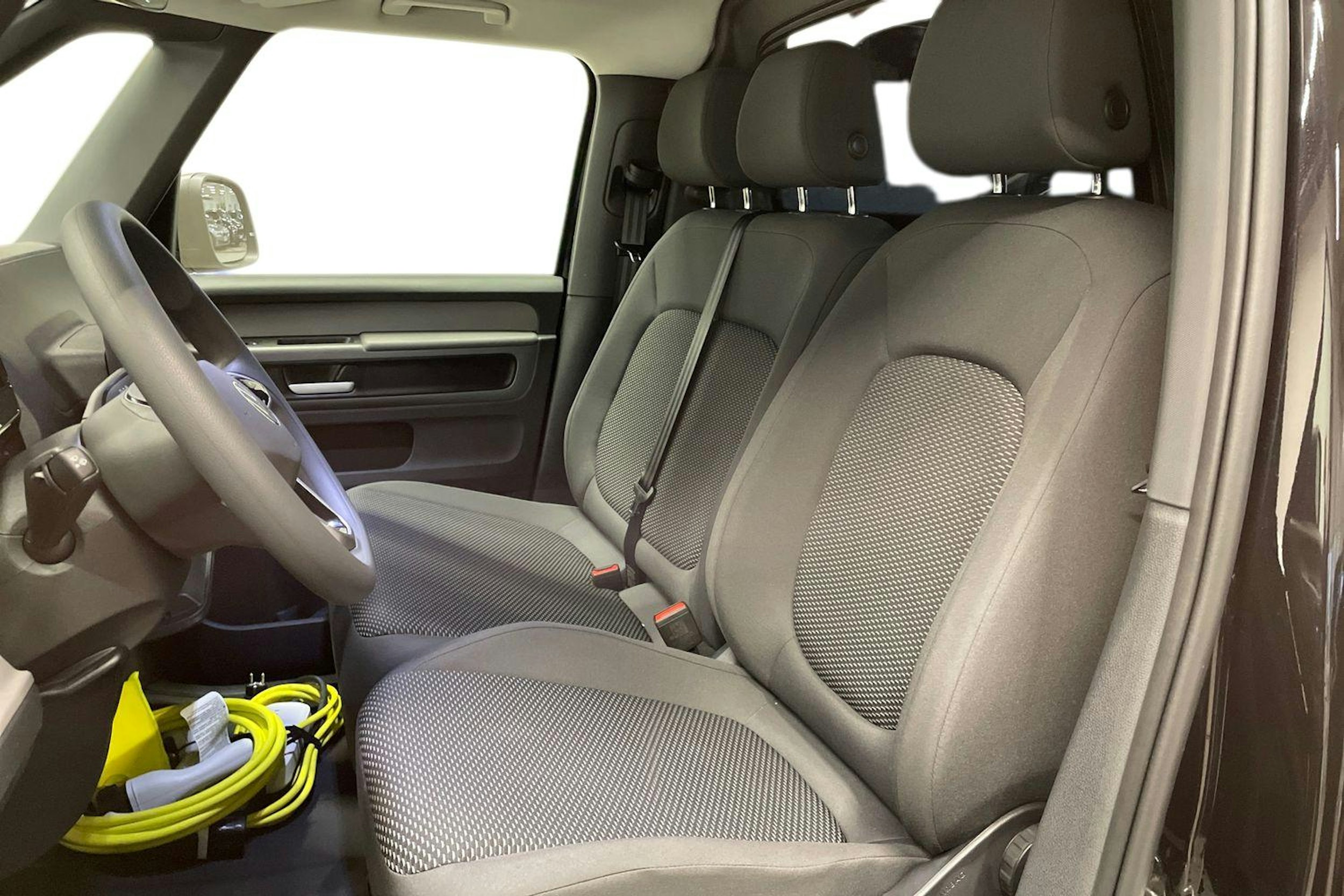 met. musta Volkswagen ID. Buzz Cargo 2026 kuva 11.