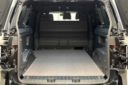 met. musta Volkswagen ID. Buzz Cargo 2026 kuva 26.