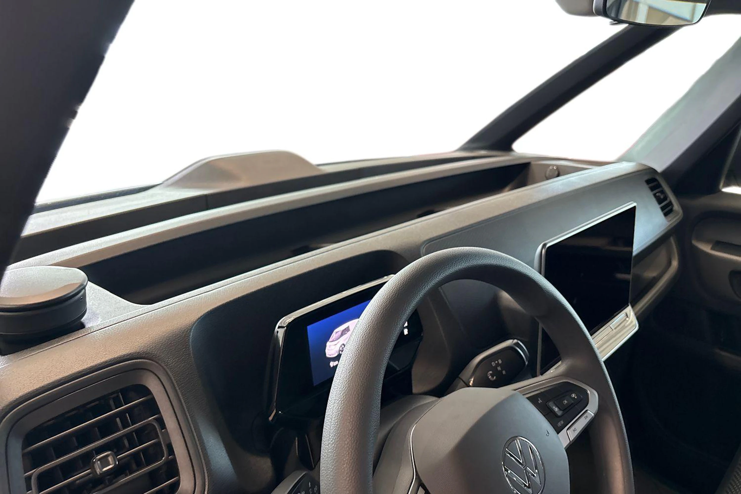 harmaa Volkswagen ID. Buzz Cargo 2027 kuva 7.