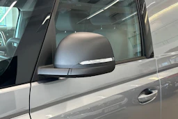 harmaa Volkswagen ID. Buzz Cargo 2027 kuva 13.