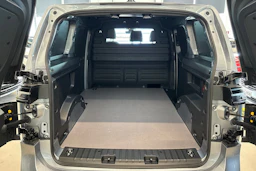 harmaa Volkswagen ID. Buzz Cargo 2027 kuva 32.