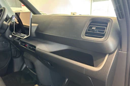 harmaa Volkswagen ID. Buzz Cargo 2027 kuva 37.