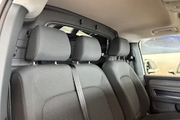 harmaa Volkswagen ID. Buzz Cargo 2027 kuva 38.
