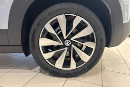 harmaa Volkswagen ID. Cross 2026 kuva 10.